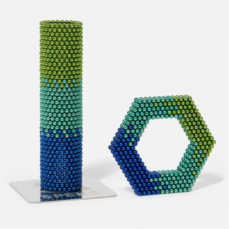 Gradient Speks - Bee Bee Designs